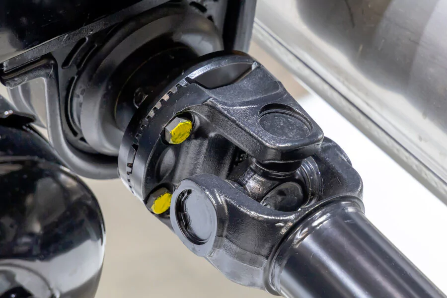 Slip yoke driveshaft installed in automotive driveline system