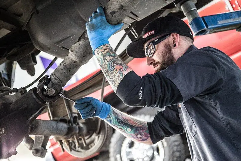 Driveshaft yoke inspection and replacement