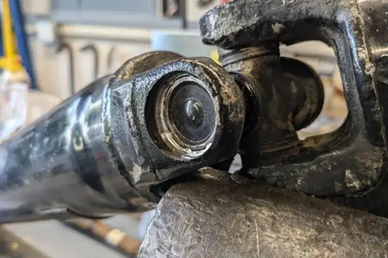 Common Signs of End Yoke Wear