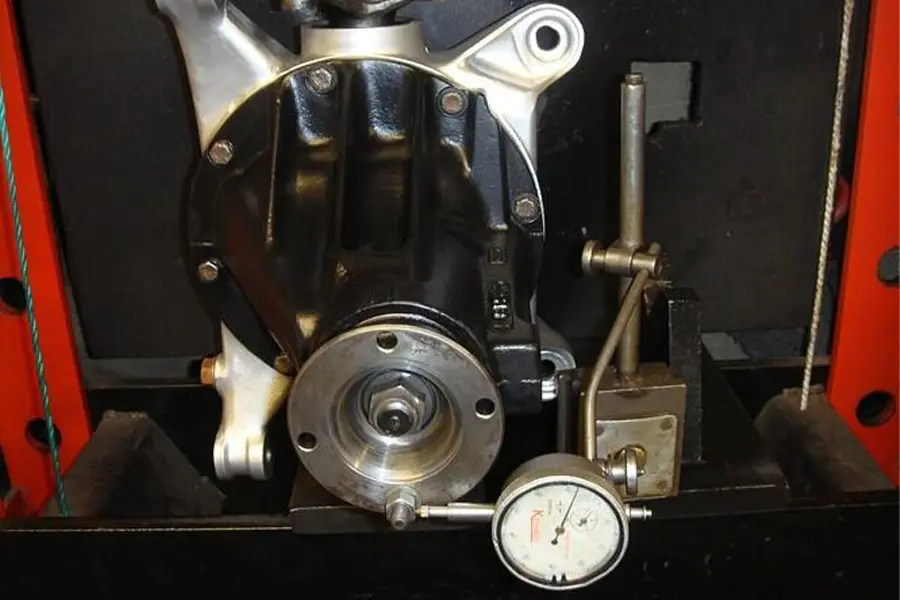 How to Check a Driveshaft Flange Before Installation